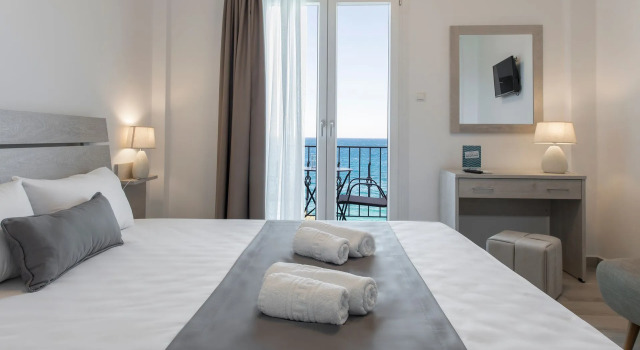 Номер Superior Paraskevas Beach Hotel