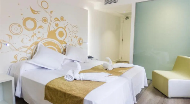 Apartamentos Triton