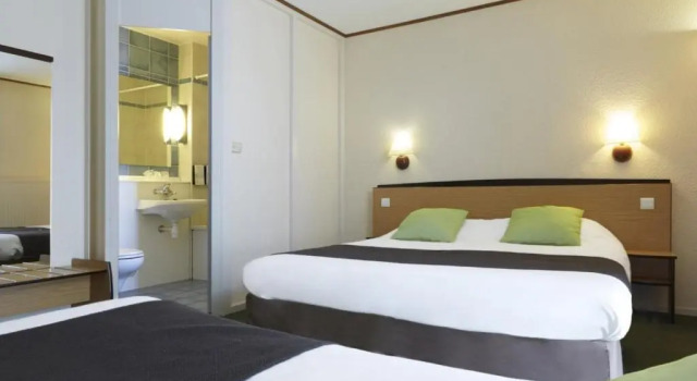 Трёхместный номер Standard Campanile PRIME - Dijon Centre Gare