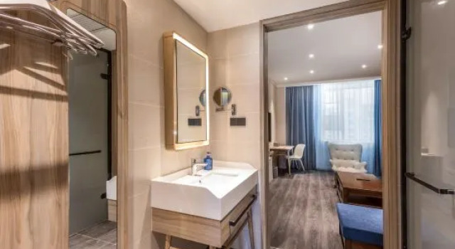 Люкс Hanting Premium Hotel Shanghai West Yingao Road Subway Station