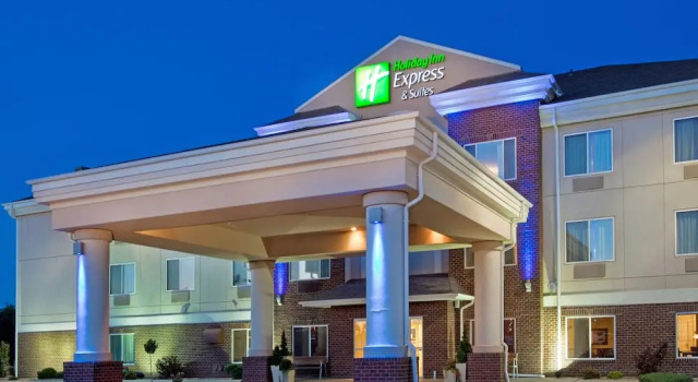 Holiday Inn Express & Suites - Dickinson by IHG, Забронировать Отель Дикинсон Theodore Roosevelt National Park, рядом с Центр им. Теодора Рузвельта в университете Дикинсона