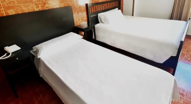 Трёхместный номер Standard Hotel Adonis Capital