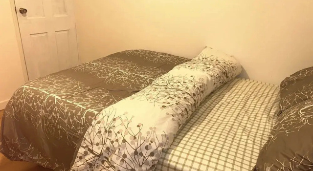 Коттедж с 4 комнатами с видом на сад Charming 4-bedroom House Rental in Basildon, UK