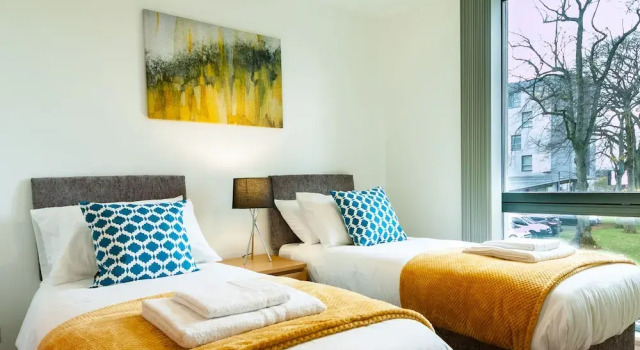 ByEvo 5 Brabloch GLA Apartment, Book Lejlighed Hoteller i Paisley med parkering, Parkering