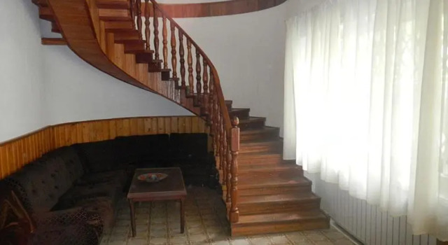 Tsqneti Holiday House, Rezerwuj Hotel Tsqnetʼi Kvemo Kartly