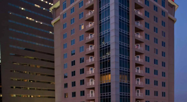 Renaissance by Marriott Oklahoma City Convention Center Hotel, 予約 ホテル オクラホマ・シティー オクラホマ州