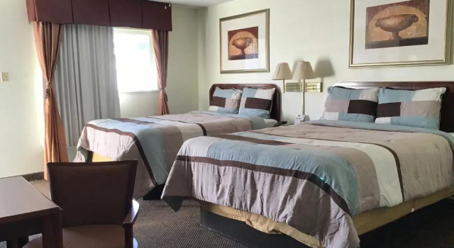 Четырёхместный номер Standard Budget Inn & Suites Colby