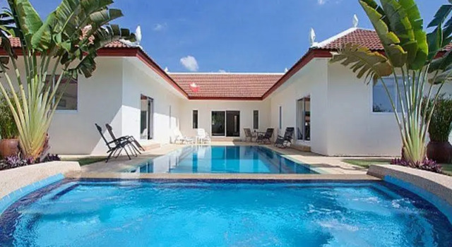 Villa Aromdee A