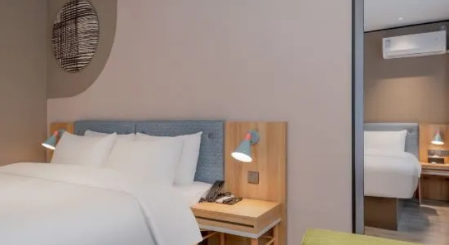 Люкс Homeinn · neo (Shaoxing Downtown Area Cangqiao Straight Street)