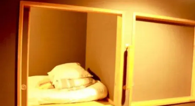 Кровать в общем номере (женский номер) the heart of Ishigaki Island,share house, convenient transportation