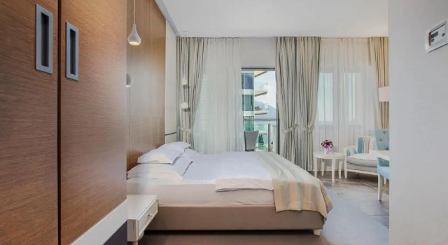 Номер Family с балконом и с видом на море Hotel Bracera