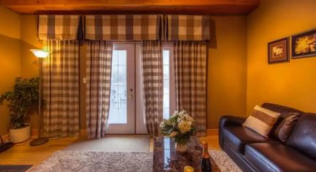 5 Bed Blue Mountain Luxury Chalet with Hot Tub 159, Varaa Mökki Blue Mountains 