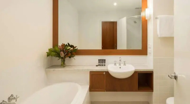 Двухместный номер Standard с балконом и с видом на сад Yarra Valley Lodge