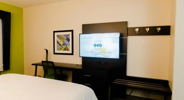 Люкс Holiday Inn Express Hotel & Suites Greenville by IHG