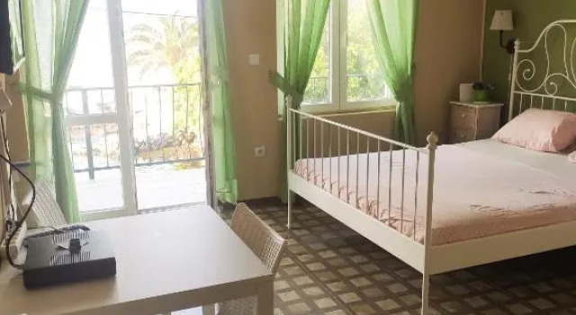 Studio Apartments Krasici