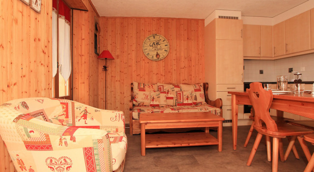 Vers Saille, Rezervați Apartament Ovronnaz Valais