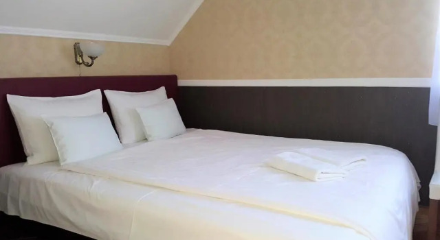 Kitti Panzió, Buchen Sie Hotel Mogyoród Zentralungarn