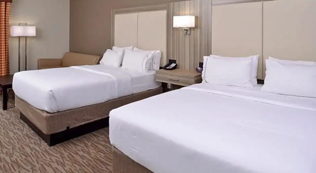 Четырёхместный люкс Holiday Inn Express & Suites Williams by IHG