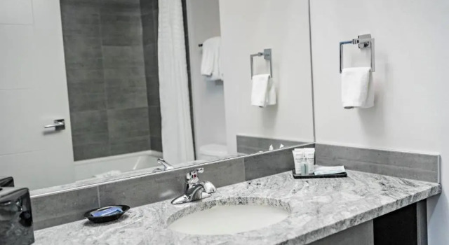 Двухместный номер Standard Park Inn by Radisson Edmonton Airport