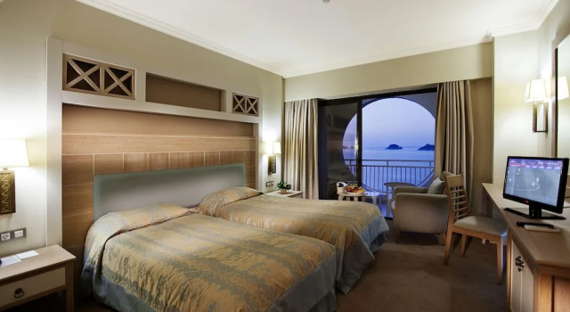 Номер Standard с балконом Quadas Hotel