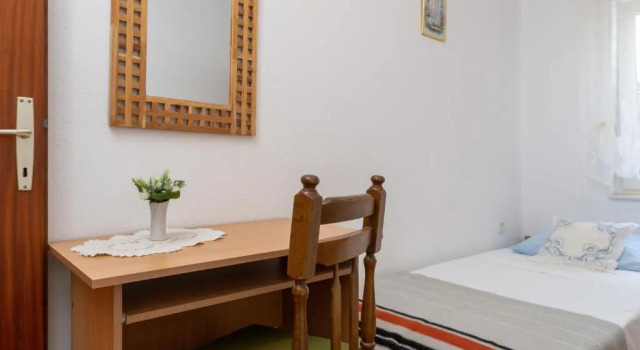 Apartments near beach Babic, Book Apartment Stobrec Split