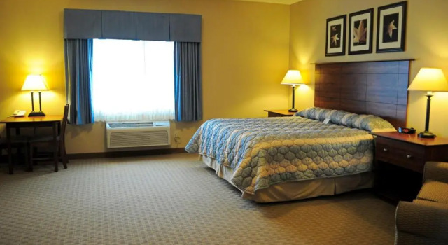 Люкс Corporate East Hotel