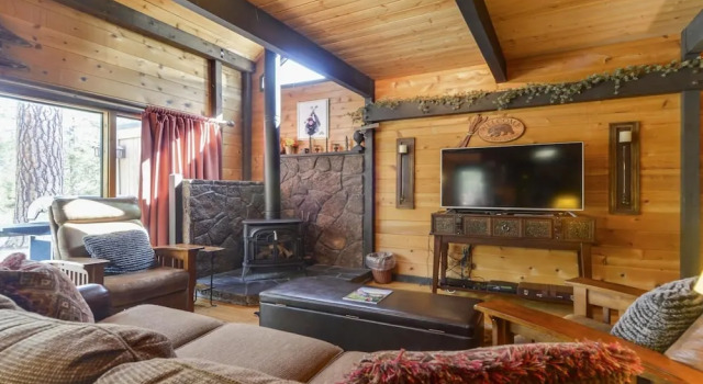 Cluster Cabin 19, Book Hotel 3-stjernede hoteller i Mount Bachelor, 3*