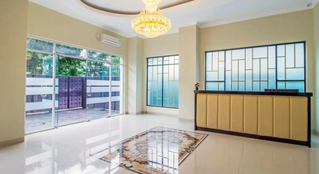 Flamenco Hotel by RedDoorz, Prenota Hotel Giacarta Jakarta Province