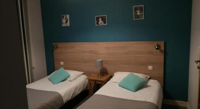 Люкс Contact Hôtel du Relais Thouars