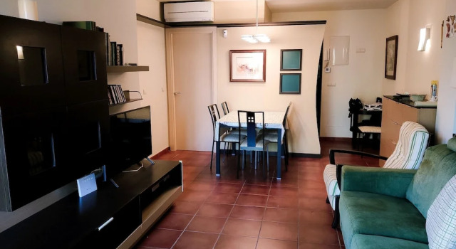 Bajo con Acceso Directo a la Piscina MSJ70