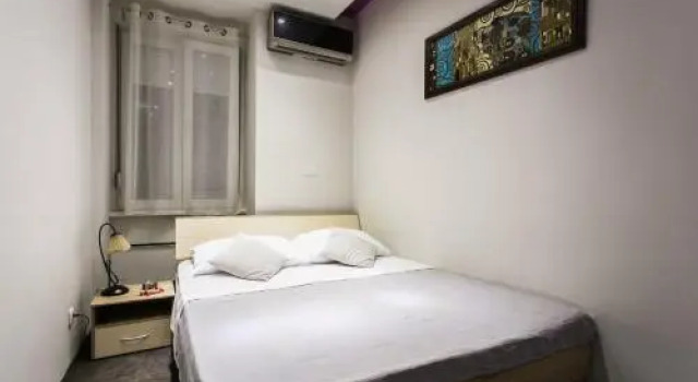 Guest House Purple, Забронировать Гостевой дом Гостевые дома Белграда, рядом с Церковь Св. Марка, Гостевой дом