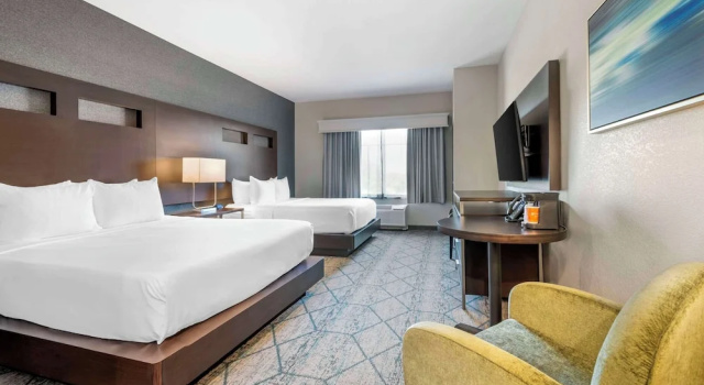 Четырёхместный люкс Standard Comfort Inn & Suites Clarksville - Louisville North