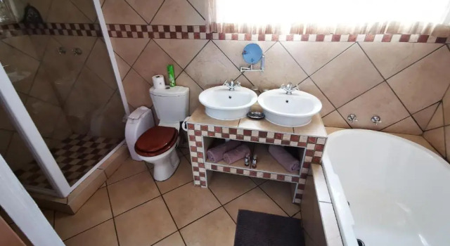 Номер Standard Batter Boys Guest House