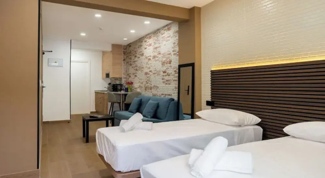 Студия Deluxe Emily Suites