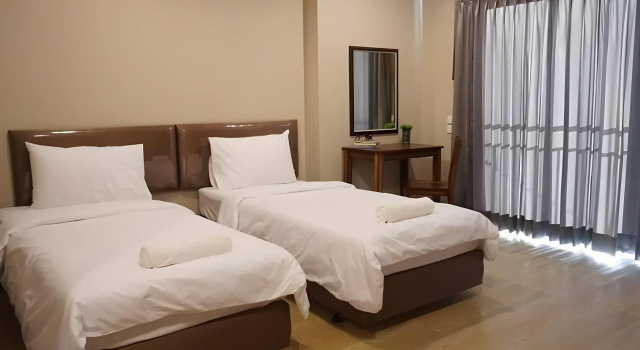 Chompu Nakarin Apartment