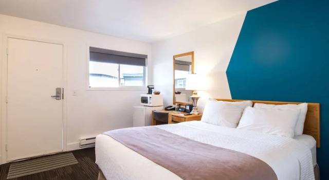 Двухместный номер Standard с видом на внутренний двор Stoke Hotel SureStay Collection by Best Western