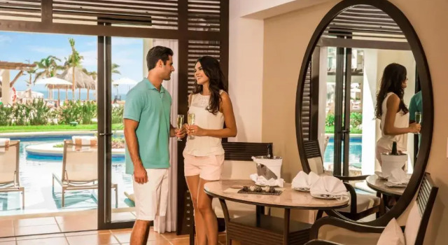 Номер клубный Swim Up Master Hyatt Ziva Los Cabos - Все включено