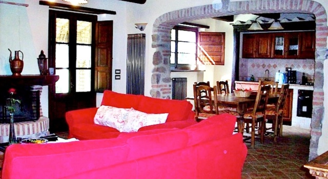 House With 4 Bedrooms in Montelaterone, With Wonderful Mountain View,, Buchen Sie Hotel Montelaterone Toskana