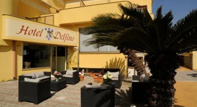 Hotel Delfino, Забронировать Отель Лайгуэлья Ривьера-делле-Пальме