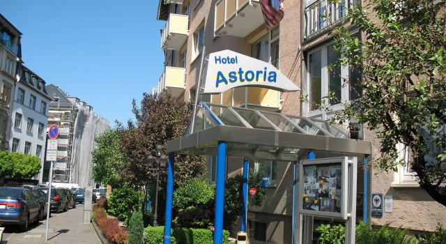 Hotel Astoria, Забронировать Отель Отели Франкфурт-на-Майне 3 звезды, рядом с Зенкенбергский музей, 3*