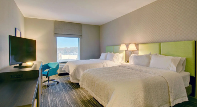 Четырёхместный номер Standard Hampton Inn & Suites Boston/Stoughton, Ma