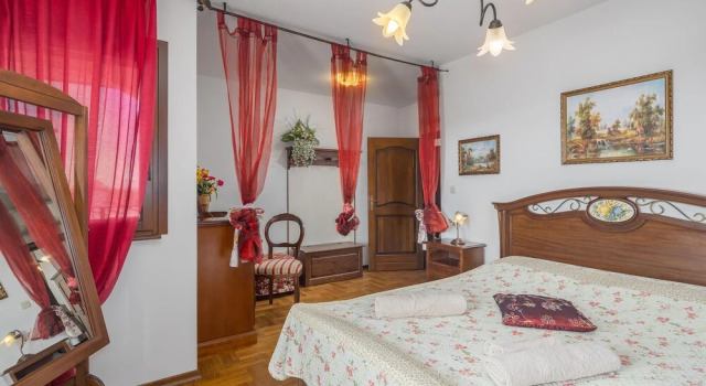 Stunning Home in Buje With Outdoor Swimming Pool, Wifi and 4 Bedrooms