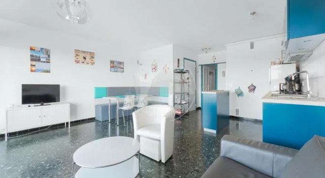 AS11148 - Appartement P3 Vue Mer, Centre Ville avec parking privé, Rezerwuj Apartament Hotele w Camargue z parkingiem, Parking