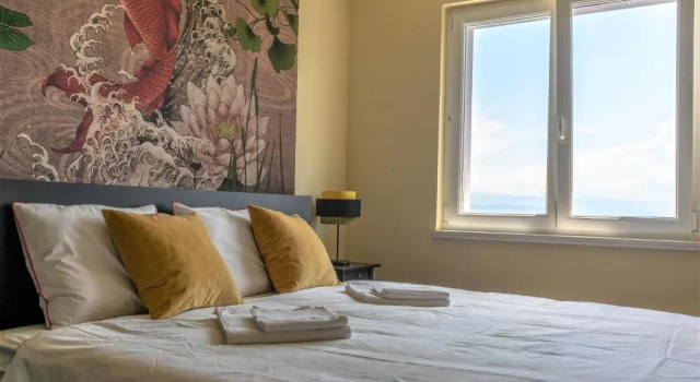 Apartment With Seaview