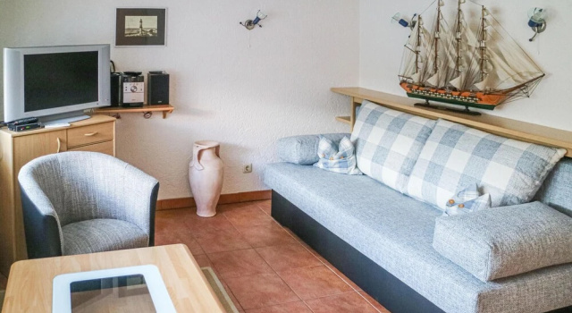 Awesome Apartment in Warnemünde With, Забронировать Апартаменты/квартира Росток Мекленбург-Померания, рядом с Парк Варнемюнде-Кур
