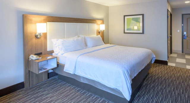 Номер Standard Holiday Inn Express & Suites Jamestown by IHG