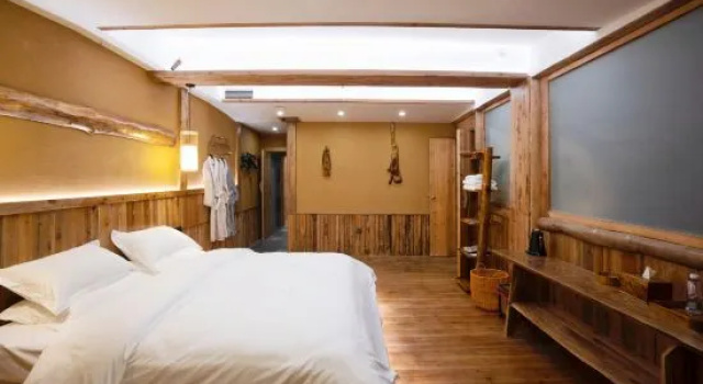 Семейный люкс Shunan Courtyard Homestay (Southern Sichuan Bamboo Sea China Giant Panda Courtyard)