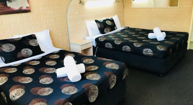 Четырёхместный номер Standard The Shamrock Hotel