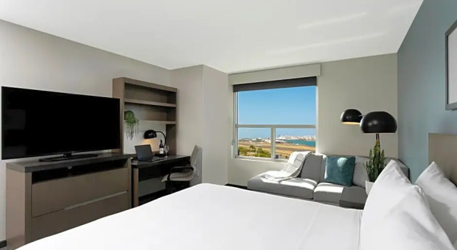 Номер Den с видом на залив Hyatt House San Juan