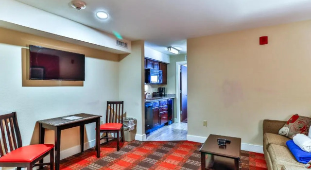 Люкс Polynesian Hotel & Suites Wisconsin Dells/Lake Delton